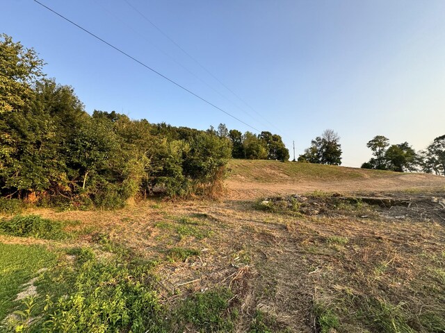 2 Hix Rd, Gordonsville, TN 38563