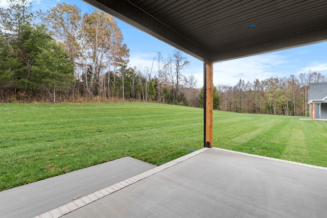 view of yard featuring a patio