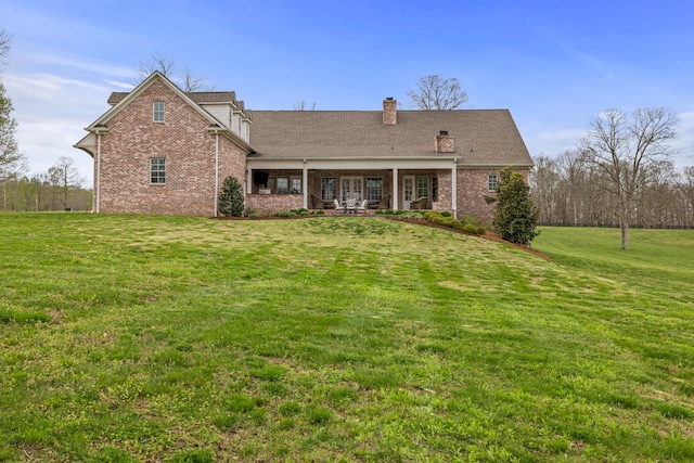 view of front of home with a front yard