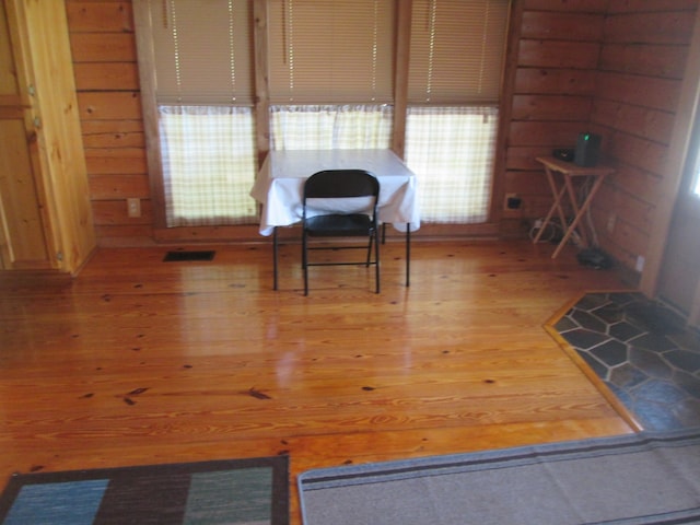 sitting room with hardwood / wood-style floors