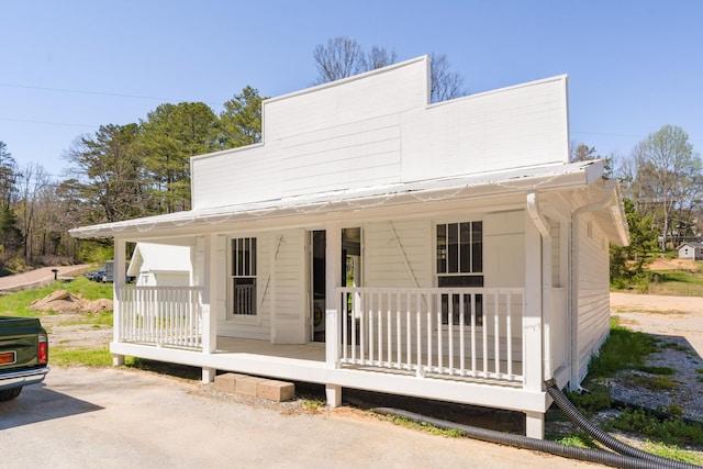 view of front of home featuring covered porch