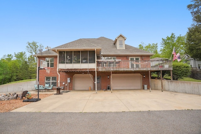 view of front of property featuring a garage