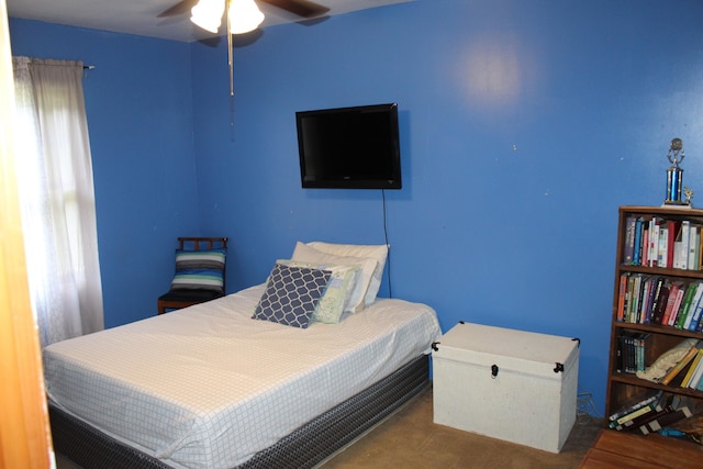 bedroom featuring ceiling fan