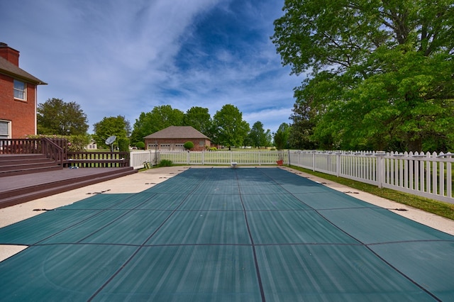 view of swimming pool