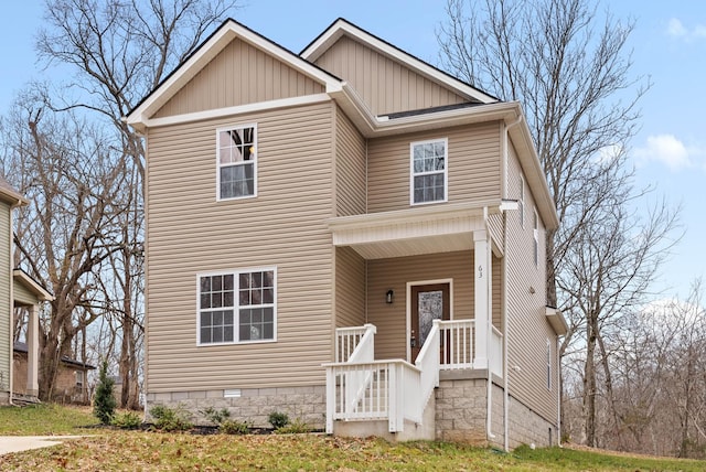 traditional-style home with crawl space and a porch