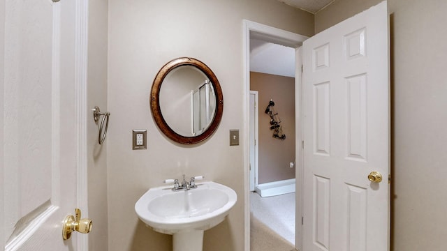 bathroom featuring sink