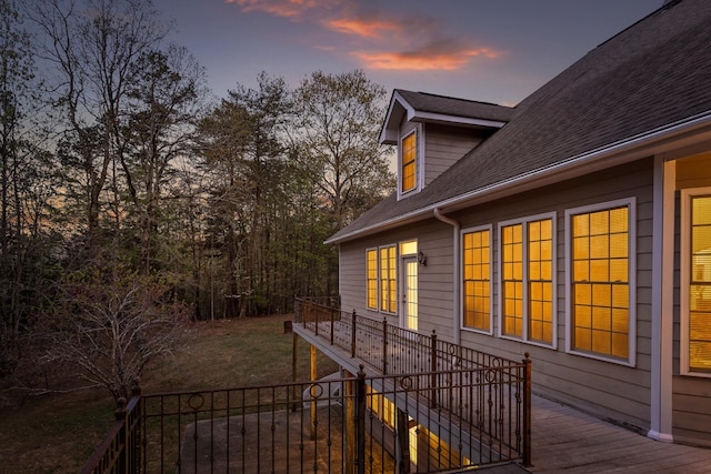 view of deck at dusk