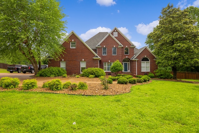 view of front of property with a front yard