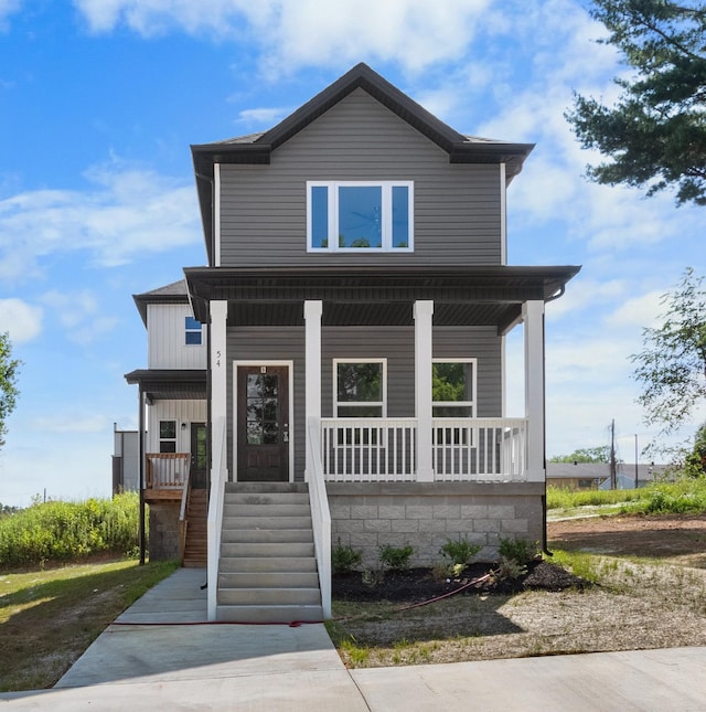 view of front of property featuring a porch