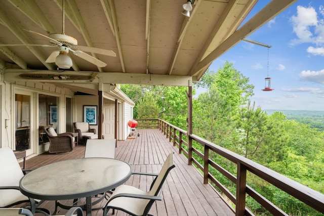 deck with ceiling fan