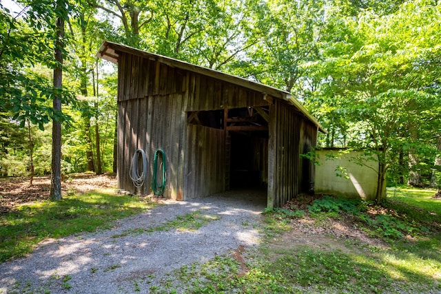 view of outbuilding