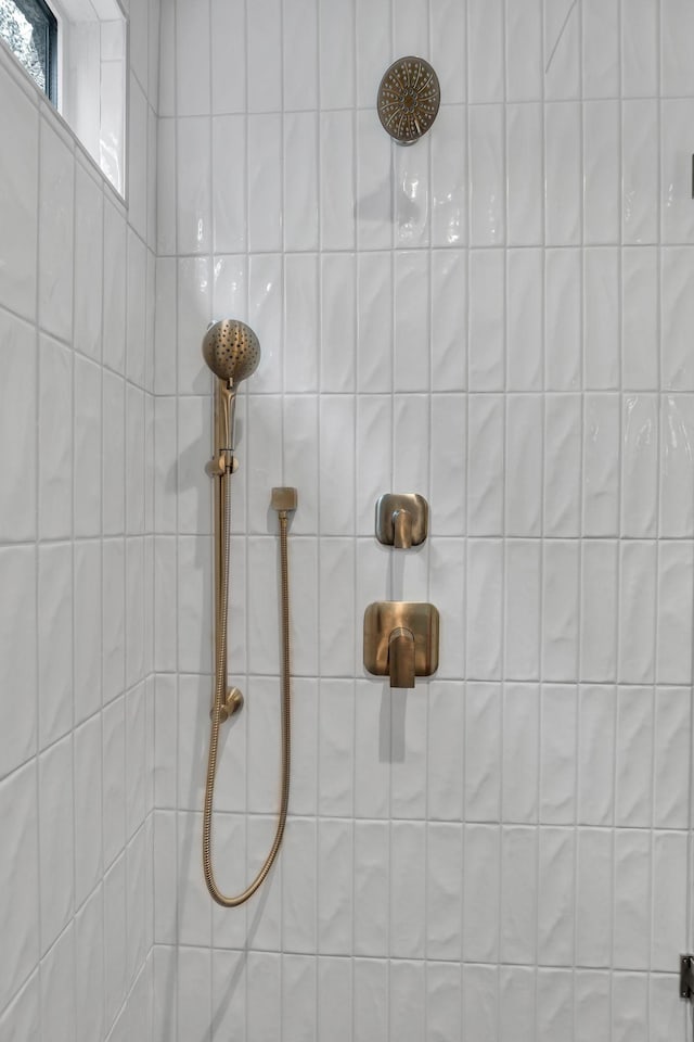 room details with tiled shower