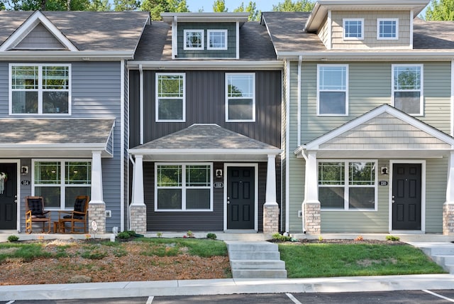 view of front of house featuring covered porch