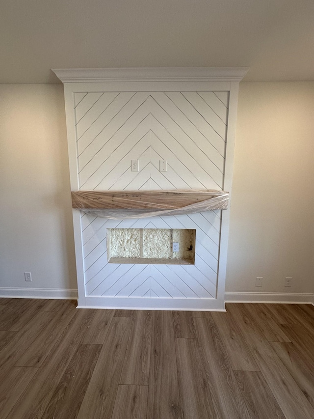 room details with hardwood / wood-style flooring