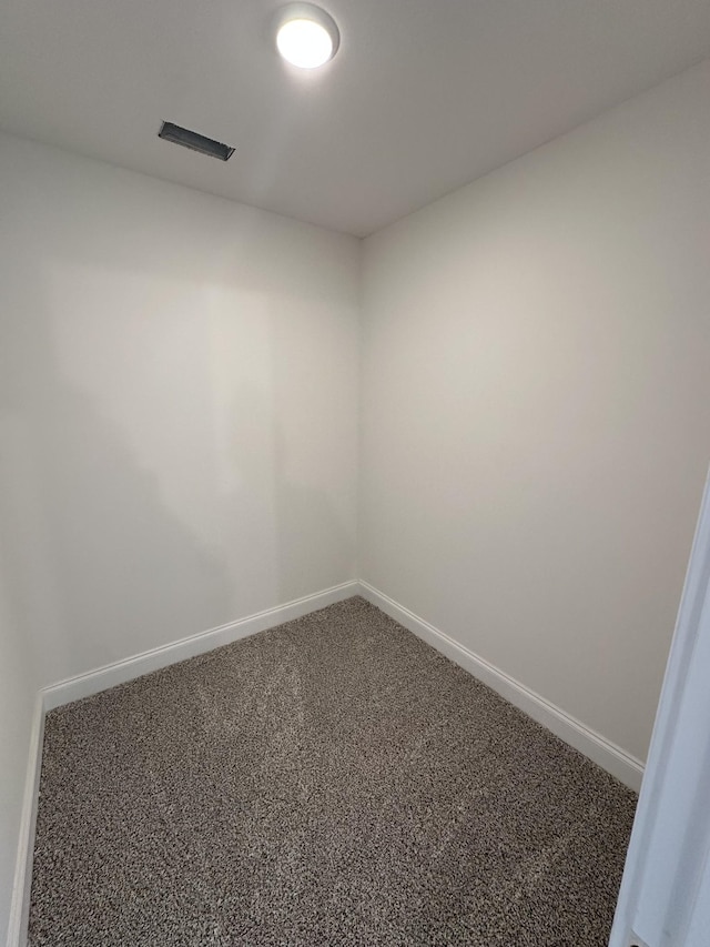 empty room featuring carpet