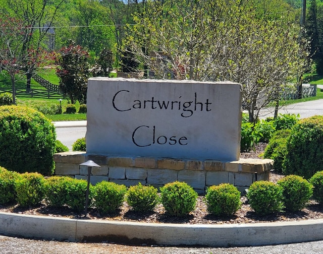 Listing photo 2 for 1015 Cartwright Close Dr, Brentwood TN 37027