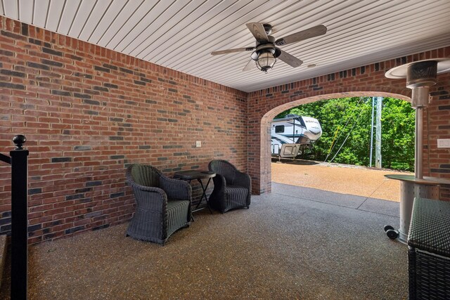 view of terrace with ceiling fan