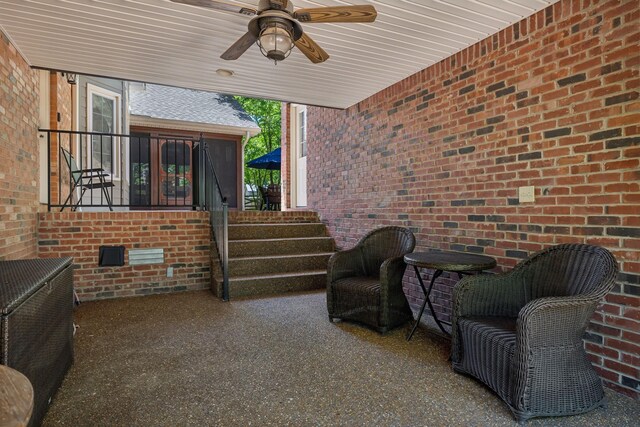 view of terrace with ceiling fan