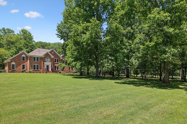 view of front of property with a front lawn