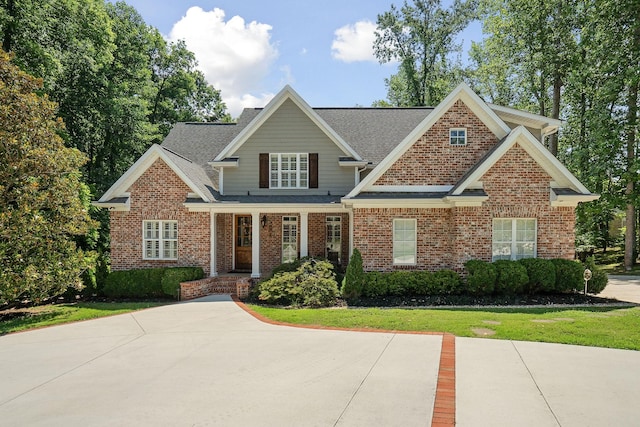 view of front of home with a front yard