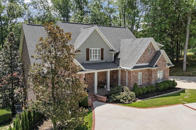 view of front of house featuring a porch