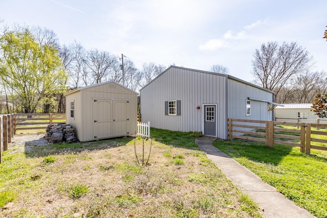 view of outdoor structure featuring a yard