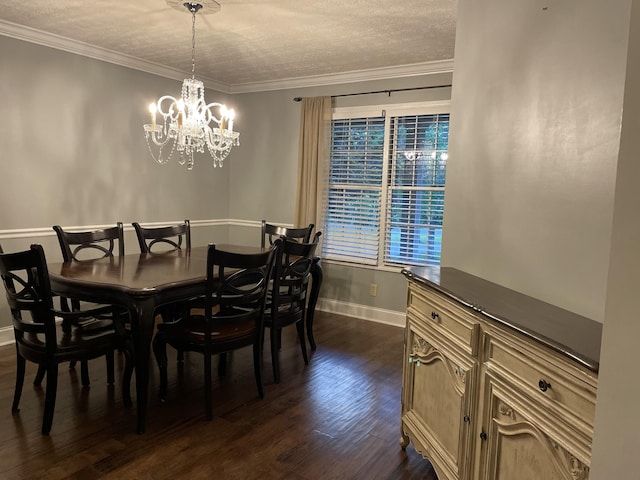 dining area featuring an inviting chandelier, crown molding, dark hardwood / wood-style floors, and a textured ceiling