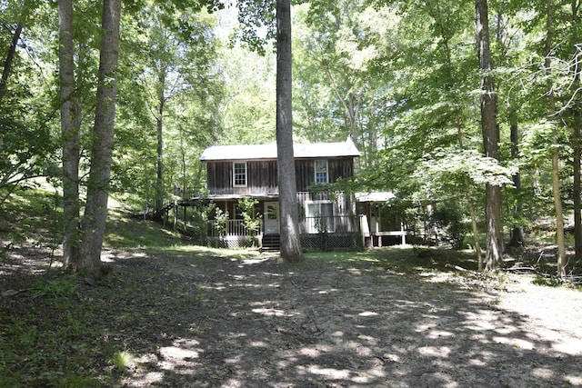 view of front of property featuring a porch