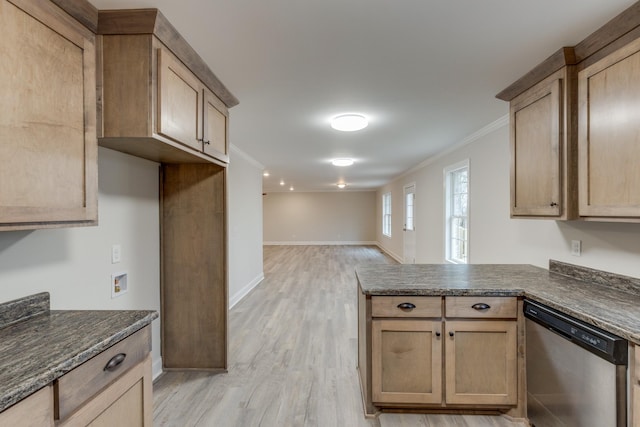 124 Lookout Ln, Pulaski, TN 38478 - kitchen with dishwasher, a peninsula, light wood-type flooring, and crown molding