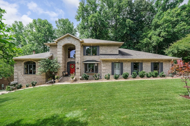 view of front of house with a front yard