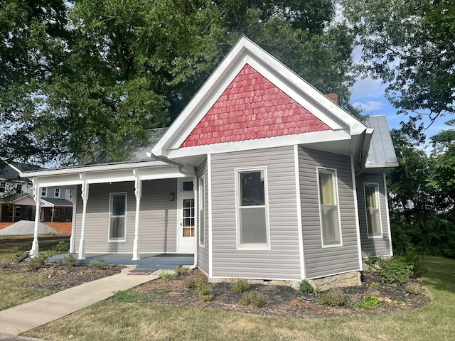 view of front facade with a porch