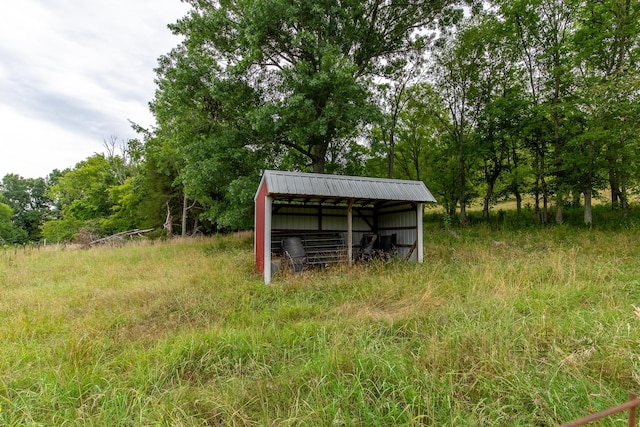 view of outdoor structure