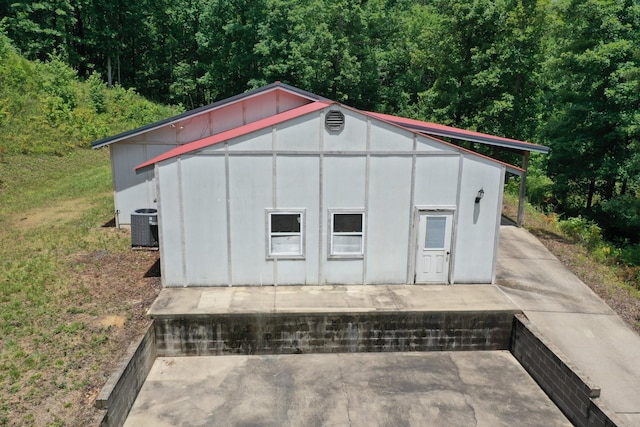 view of outbuilding with central AC