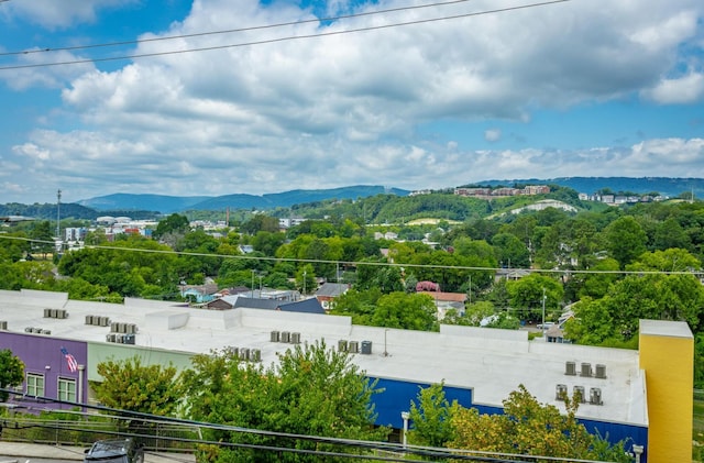 bird's eye view featuring a mountain view