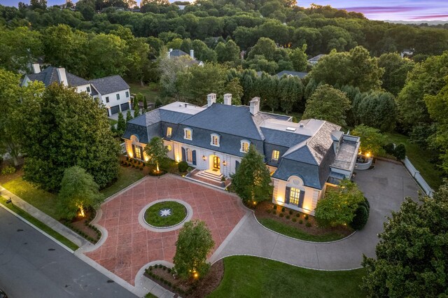 view of aerial view at dusk