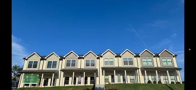 view of front of house with a porch