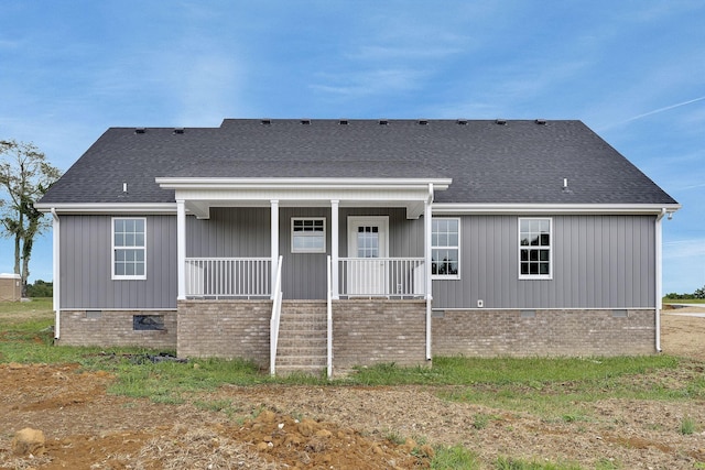 back of house featuring covered porch