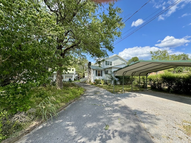 view of front facade featuring a carport