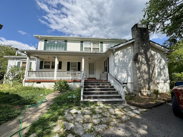 view of front of house featuring a porch