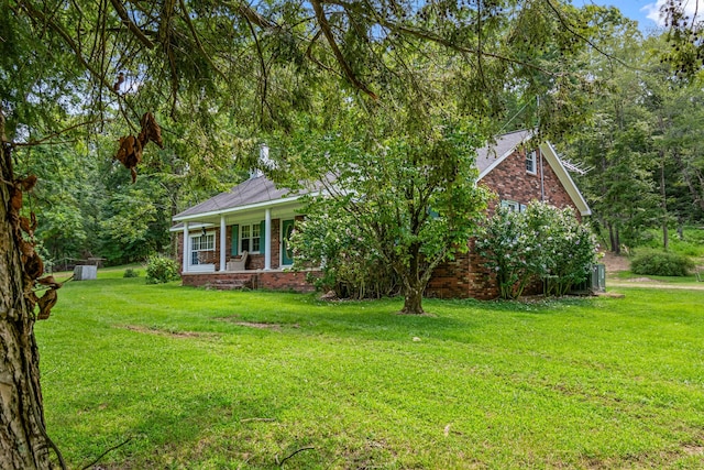 view of front of home with a front yard