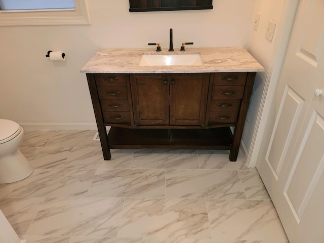 1040 Overlook Dr, Ashland City, TN 37015 - bathroom with vanity and toilet