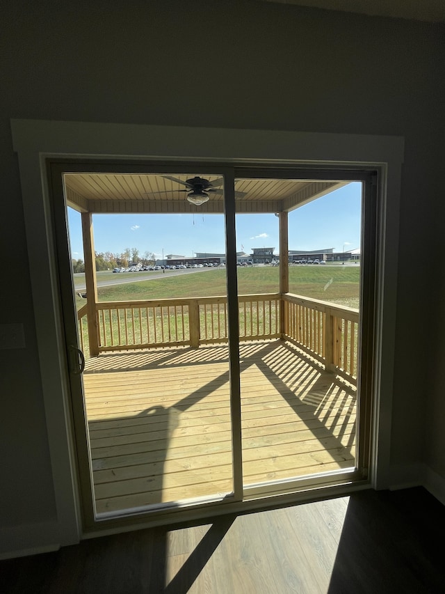 deck with ceiling fan