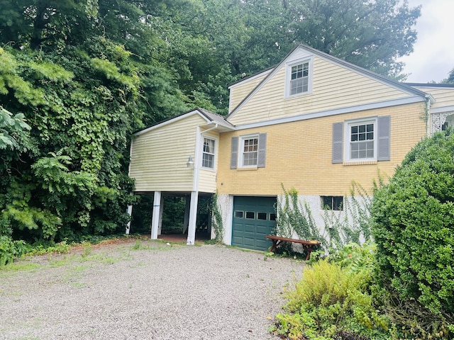 view of front of house featuring a garage