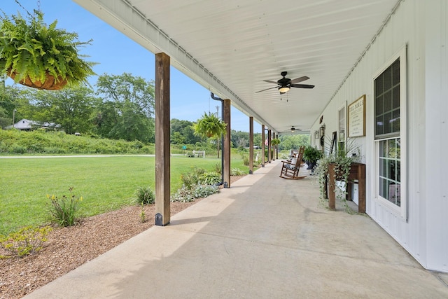 view of patio / terrace with ceiling fan and covered porch