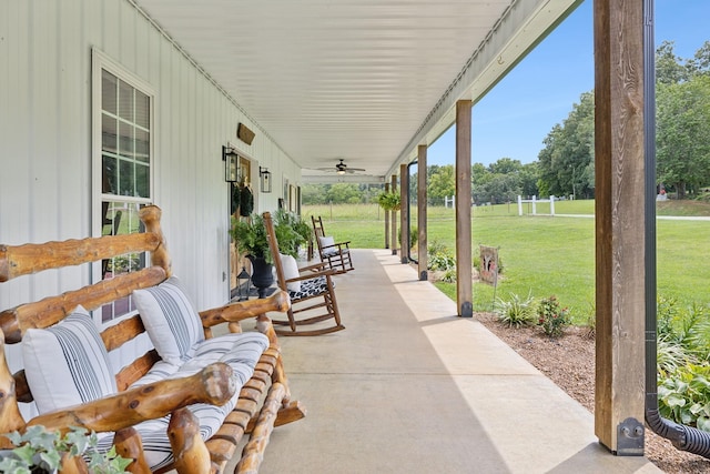 view of patio with a porch and ceiling fan