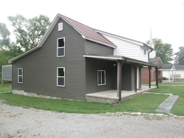 view of side of property