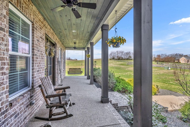 view of patio with ceiling fan and covered porch