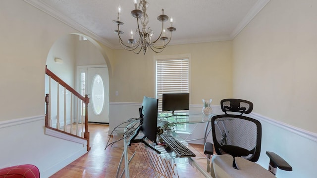 office area with crown molding, a chandelier, and light hardwood / wood-style flooring