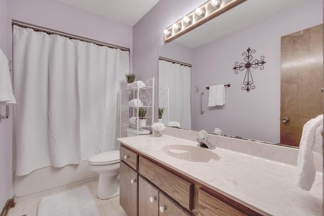 full bathroom with shower / tub combo, vanity, and toilet