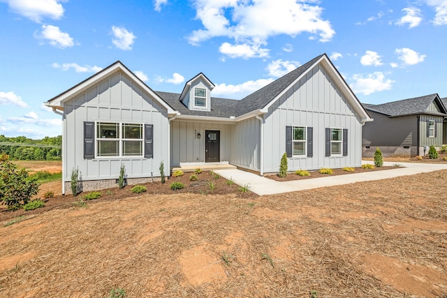 view of modern farmhouse